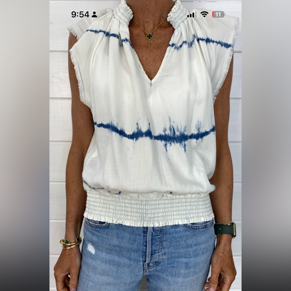 Bella Dahl Light Blue and White Smocked Top S